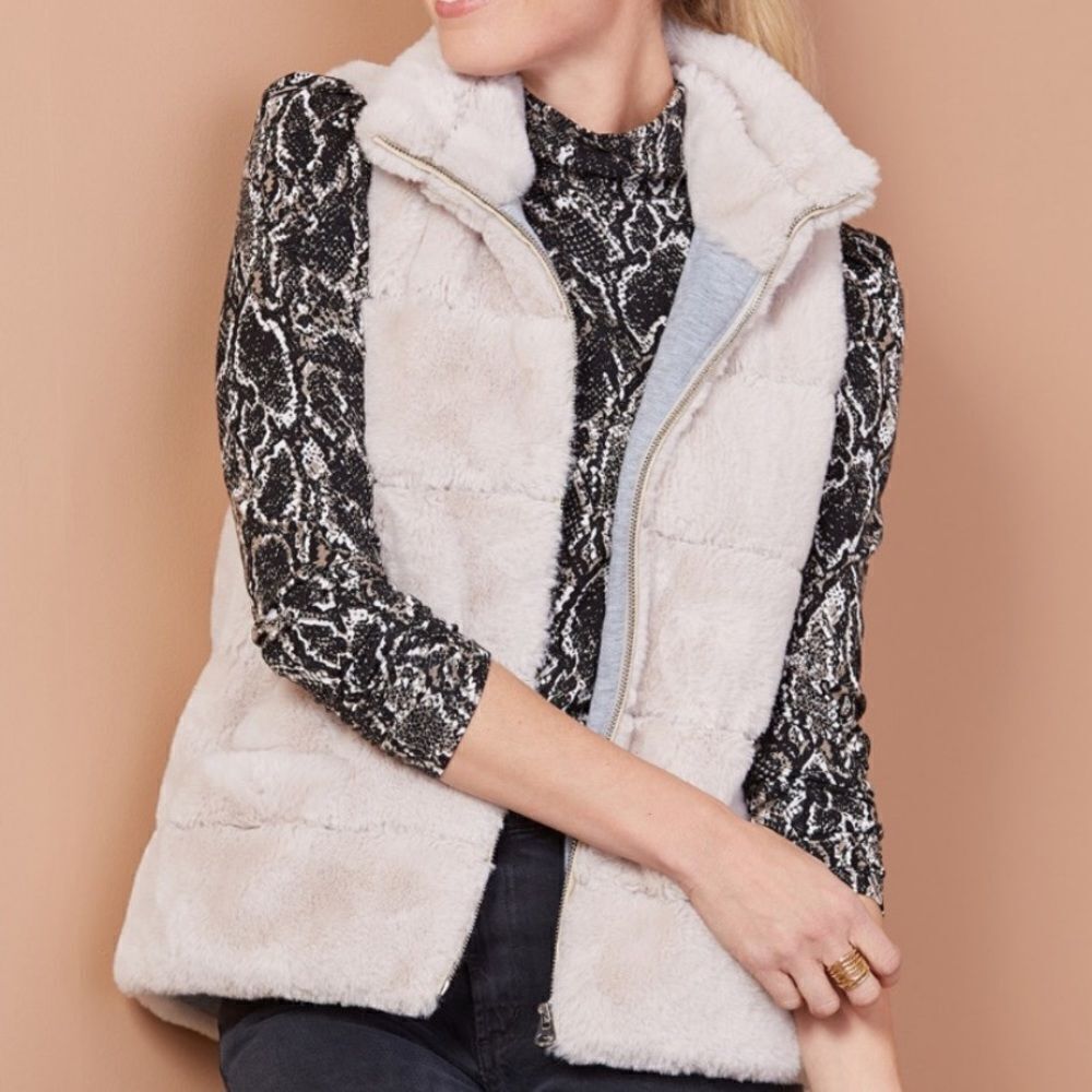 NWOT Dylan “Fur Love” zip front fuzzy vest